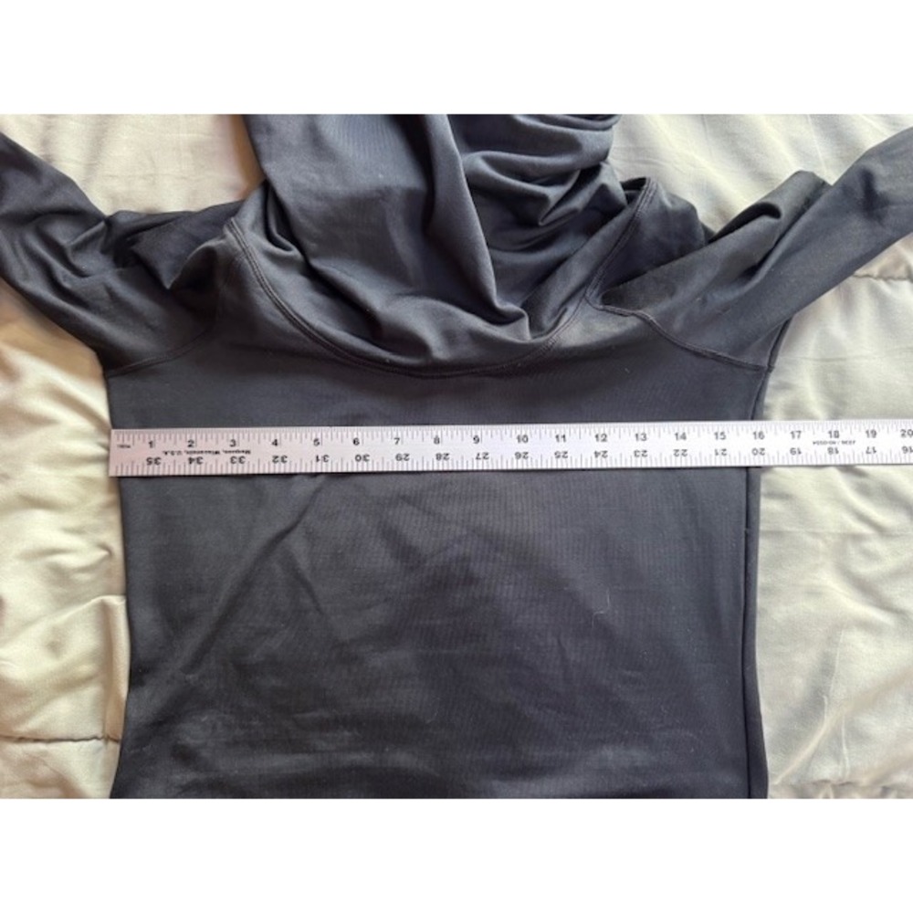 Reebok PlayWarm Black Cowl Neck Thumbhole Long Sleeve Athletic‎ Top Women's - Picture 12 of 14